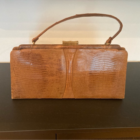 palizzio New York Handbags - ⚡️FLASH SALE⚡️ Vintage Palizzio New York Alligator Handbag